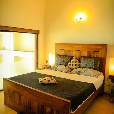 The Cove Hotel Негомбо Екстериор снимка